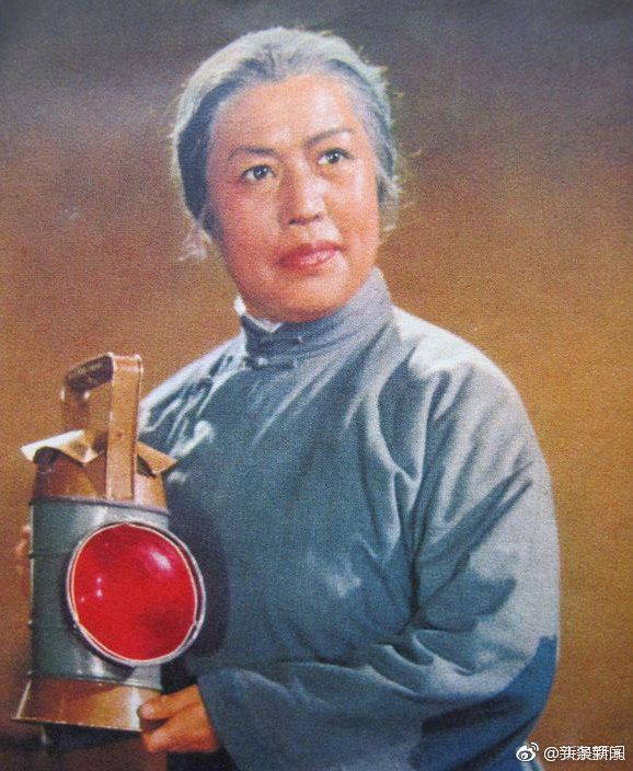 红灯记李奶奶扮演者高玉倩逝世,享年92岁