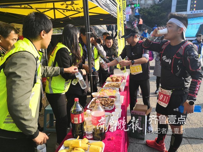 泰安版王者荣耀!500选手极限挑战泰山越野