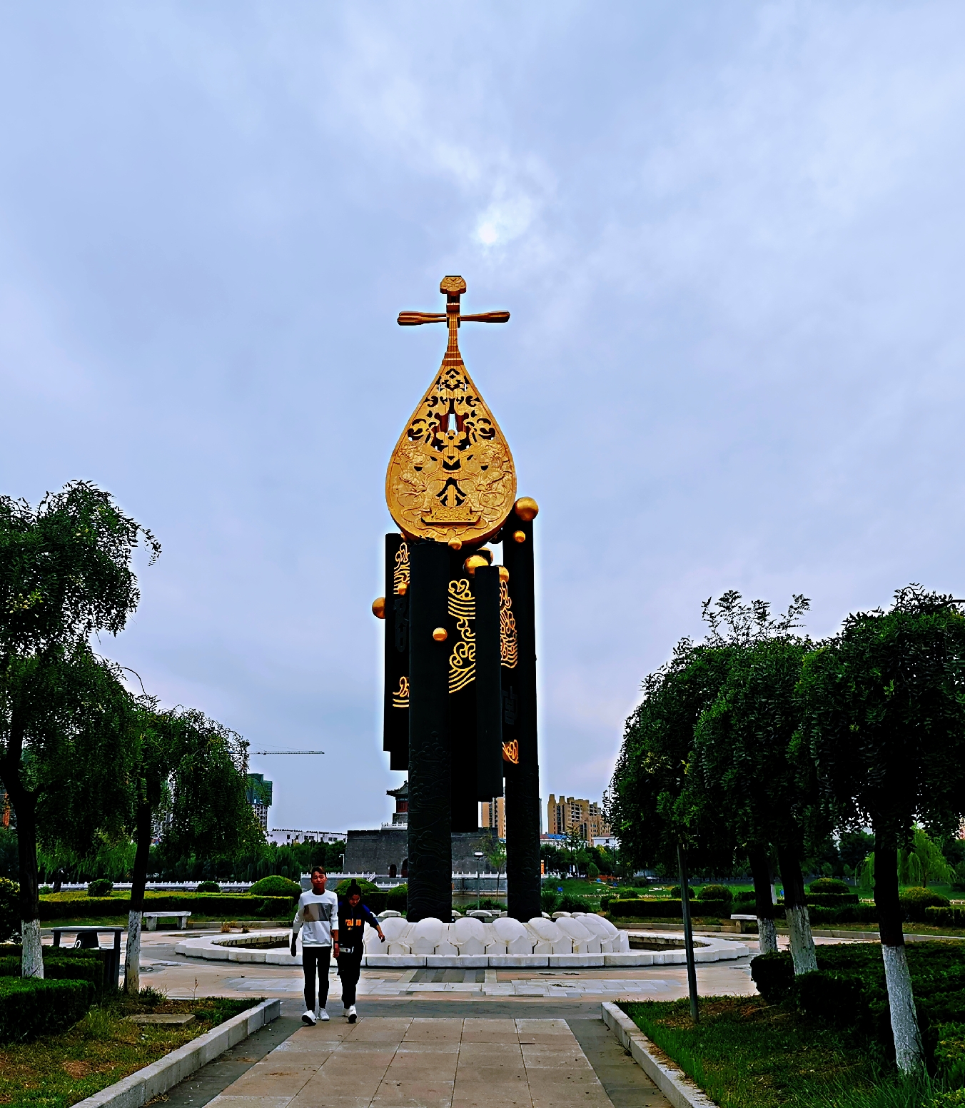 "         在山东省平原县百姓心目中,对琵琶湾有着深厚的情结.