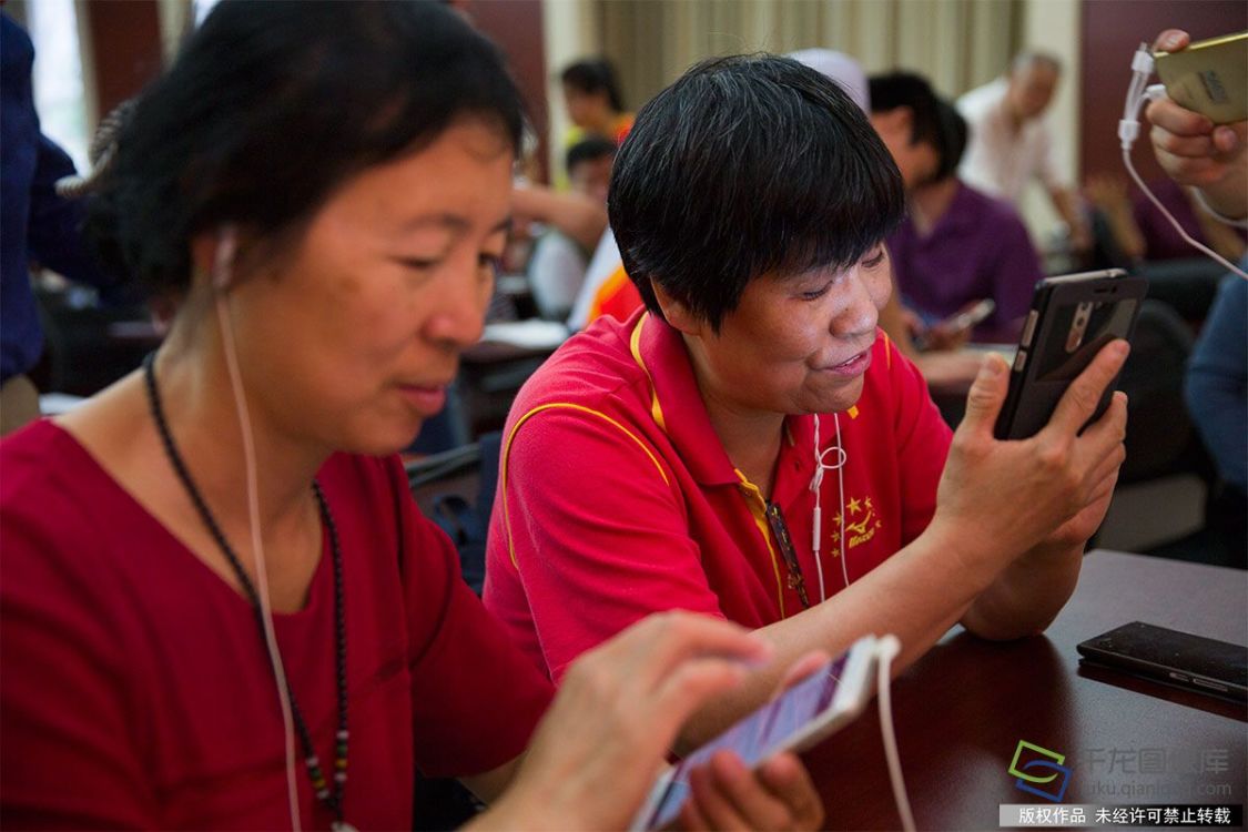 历下区图书馆中老年人,智能手机微信培训班招